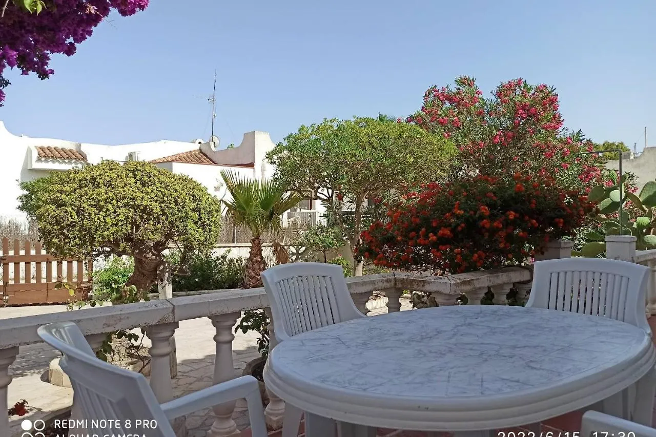 Lola - Casa En Riumar Para 4 Personas En Primera Linea De Mar - Deltavacaciones